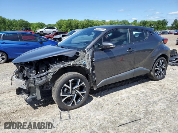 2018 Toyota C-HR XLE z VIN NMTKHMBXXJR046516, wystawiony jako Copart lot #53486395 z przebiegiem 95 741 mil mil oraz Czysty tytuł • Clean title. Historia ofert i sprzedaży dostępna na DreamBid. Obrazek 1.