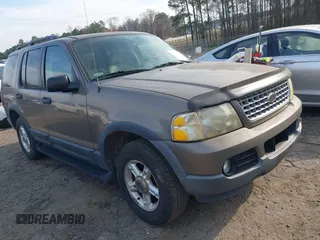 2003 Ford Explorer XLT with VIN 1FMDU73K03UB15234, listed as a IAAI auction lot 41787151 with 254,448 mi miles. Bid and sale history available at carsss.com. Image 1.