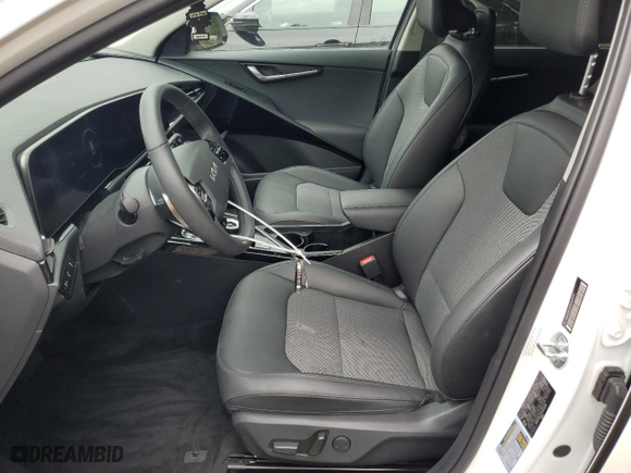 2023 Kia Niro EV Wind with VIN KNDCR3L12P5045236, listed as a Copart auction lot 60851424 with NaN miles and Clean Title. Bid and sale history available at carsss.com. Image 7.