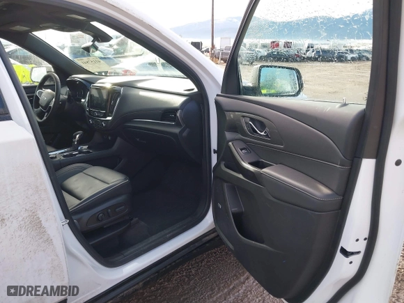 2023 Chevrolet Traverse Premier with VIN 1GNEVKKW5PJ174212, listed as a IAAI auction lot 41157841 with 33,077 mi miles. Bid and sale history available at carsss.com. Image 5.