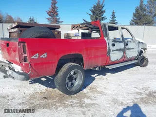 2007 GMC Sierra 2500HD Classic SLT with VIN 1GTHK23D47F103226, listed as a IAAI auction lot 41582211 with 1 mi miles. Bid and sale history available at carsss.com. Image 4.