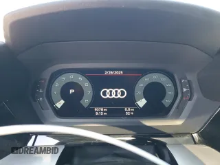 2024 Audi A3 Premium z VIN WAUAUDGYXRA042434, wystawiony jako Copart lot #47399065 z przebiegiem 9378 mil mil oraz Szkoda całkowita • Salvage title. Historia ofert i sprzedaży dostępna na DreamBid. Obrazek 9.