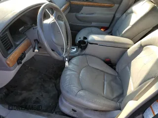 2001 Lincoln Continental with VIN 1LNHM97V81Y730413, listed as a Copart auction lot 46243515 with 213,283 mi miles and Clean Title. Bid and sale history available at carsss.com. Image 7.