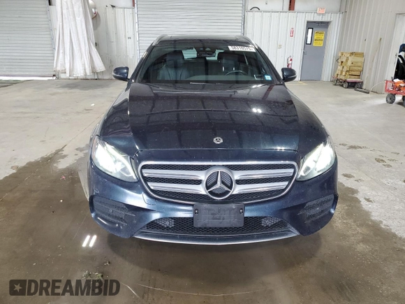 2017 Mercedes-Benz E 400 Luxury z VIN WDDZH6GB5HA260206, wystawiony jako Copart lot #58310575 z przebiegiem 150 644 mil mil oraz Szkoda całkowita • Salvage title. Historia ofert i sprzedaży dostępna na DreamBid. Obrazek 5.