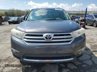 2013 Toyota Highlander Limited with VIN 5TDYK3EH5DS122904, listed as a Copart auction lot 55686225 with 221,905 mi miles and Salvage title. Bid and sale history available at DreamBid. Image 5.