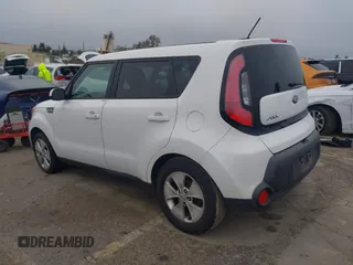 2015 Kia Soul with VIN KNDJN2A26F7207896, listed as a IAAI auction lot 41806999 with 122,235 mi miles. Bid and sale history available at carsss.com. Image 3.