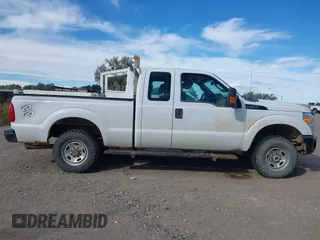 2016 Ford Super Duty F-250 SRW XLT with VIN 1FT7X2B62GEC44396, listed as a IAAI auction lot 40302095 with 154,762 mi miles. Bid and sale history available at carsss.com. Image 14.