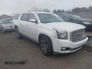 2020 GMC Yukon XL Denali with VIN 1GKS2HKJ9LR225805, listed as a IAAI auction lot 41892365 with 45,494 mi miles. Bid and sale history available at carsss.com. Image 1.