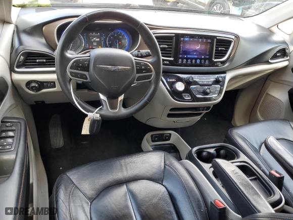 2017 Chrysler Pacifica Touring-L with VIN 2C4RC1BG9HR720025, listed as a Copart auction lot 89180625 with 125,273 mi miles and Salvage Title. Bid and sale history available at carsss.com. Image 8.