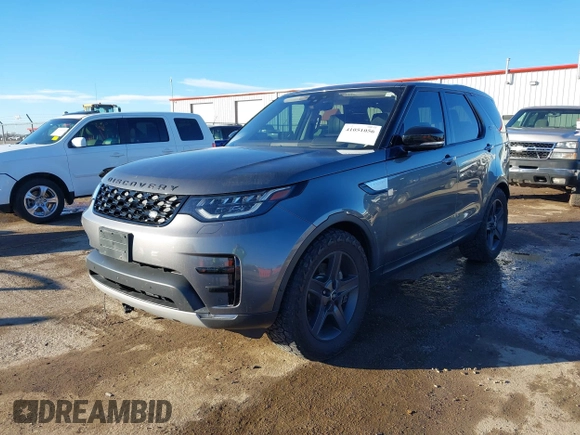2018 Land Rover Discovery HSE Luxury with VIN SALRT2RV3JA053899, listed as a IAAI auction lot 41051056 with 95,373 mi miles. Bid and sale history available at carsss.com. Image 17.