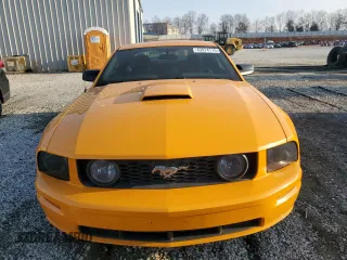 2007 Ford Mustang GT Deluxe with VIN 1ZVFT82HX75259446, listed as a Copart auction lot 43974115 with 129,547 mi miles and Salvage Title. Bid and sale history available at carsss.com. Image 5.