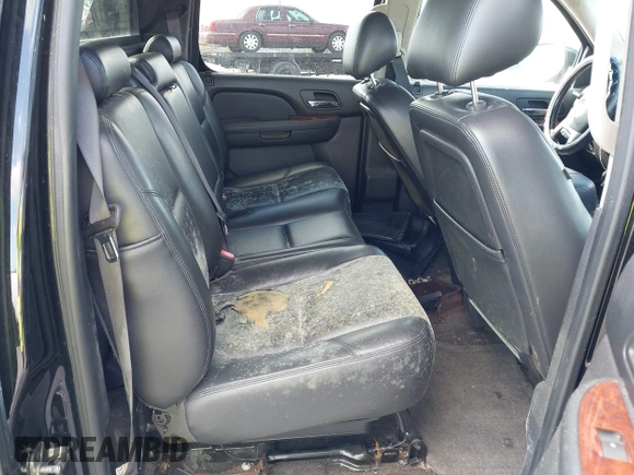 2013 Chevrolet Avalanche LTZ with VIN 3GNMCGE05DG351022, listed as a IAAI auction lot 41138090 with 197,159 mi miles and . Bid and sale history available at DreamBid. Image 8.