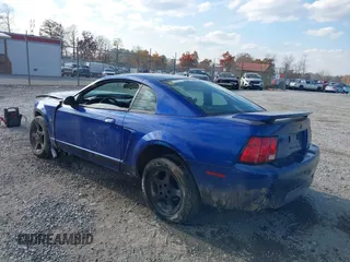 2002 Ford Mustang Standard z VIN 1FAFP40422F210590, wystawiony jako IAAI lot #40721980 z przebiegiem 151 316 mil mil oraz . Historia ofert i sprzedaży dostępna na DreamBid. Obrazek 3.