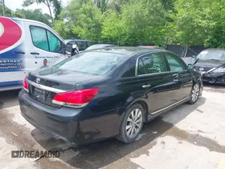 2012 Toyota Avalon z VIN 4T1BK3DB3CU462447, wystawiony jako IAAI lot #42442638 z przebiegiem 195 067 mil mil oraz . Historia ofert i sprzedaży dostępna na DreamBid. Obrazek 4.