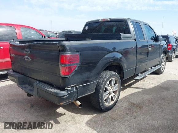 2014 Ford F-150 XL z VIN 1FTEX1CM2EKD58069, wystawiony jako IAAI lot #41783390 z przebiegiem 181 398 mil mil oraz . Historia ofert i sprzedaży dostępna na DreamBid. Obrazek 4.