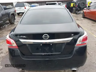 2015 Nissan Altima S z VIN 1N4AL3AP7FN884254, wystawiony jako IAAI lot #41390369 z przebiegiem 131 329 mil mil oraz . Historia ofert i sprzedaży dostępna na DreamBid. Obrazek 16.