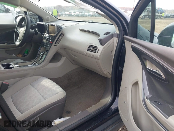 2013 Chevrolet Volt with VIN 1G1RC6E48DU121055, listed as a IAAI auction lot 40738276 with 139,600 mi miles and . Bid and sale history available at carsss.com. Image 5.