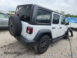 2024 Jeep Wrangler Sport S z VIN 1C4PJXDN1RW273839, wystawiony jako Copart lot #63295995 z przebiegiem Nie podano mil oraz Nie do naprawy • Non repairable. Historia ofert i sprzedaży dostępna na DreamBid. Obrazek 3.