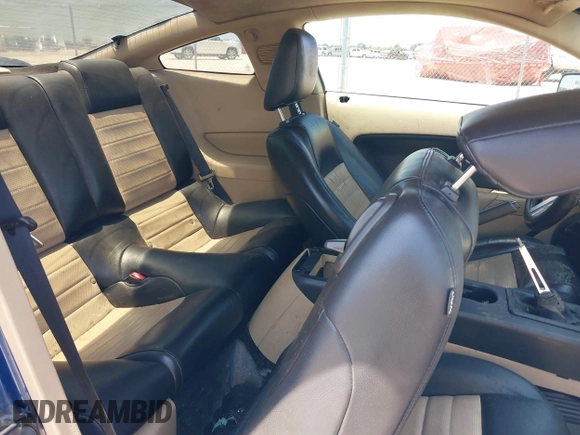 2007 Ford Mustang GT Deluxe с VIN 1ZVHT82H575243065, выставлен на аукционе IAAI как лот 42467593 с пробегом 316 877 миль миль и . История ставок и продаж доступна на DreamBid. Изображение 8.