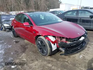 2025 Tesla Model 3 Long Range with VIN 5YJ3E1EB7SF890659, listed as a IAAI auction lot 41550353 with 1,004 mi miles and . Bid and sale history available at DreamBid. Image 1.