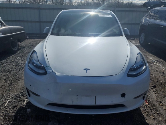 2022 Tesla Model Y Long Range with VIN 7SAYGDEE6NF454386, listed as a Copart auction lot 43506955 with 45,911 mi miles and Salvage Title. Bid and sale history available at DreamBid. Image 10.