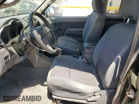 2003 Nissan Frontier XE z VIN 1N6DD26T23C471697, wystawiony jako Copart lot #58618725 z przebiegiem 126 296 mil mil oraz Czysty tytuł • Clean title. Historia ofert i sprzedaży dostępna na DreamBid. Obrazek 7.