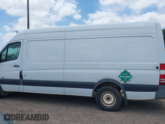 2012 Mercedes-Benz Sprinter Cargo with VIN WD3PE8CB7C5673557, listed as a IAAI auction lot 42044315 with Not Provided miles. Bid and sale history available at carsss.com. Image 14.