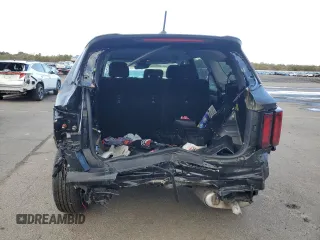 2022 Kia Sorento LX z VIN 5XYRGDLC5NG151997, wystawiony jako Copart lot #49039095 z przebiegiem 30 886 mil mil oraz Szkoda całkowita • Salvage title. Historia ofert i sprzedaży dostępna na DreamBid. Obrazek 6.
