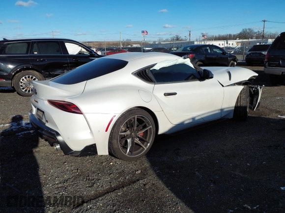 2022 Toyota GR Supra 3.0 with VIN WZ1DB0C08NW053137, listed as a IAAI auction lot 41267836 with 1 mi miles. Bid and sale history available at carsss.com. Image 4.