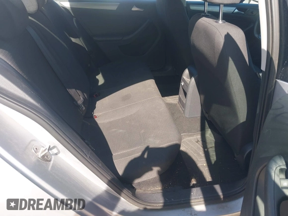 2015 Volkswagen Jetta Sedan 1.8T SE with VIN 3VWD17AJ0FM329783, listed as a IAAI auction lot 42142611 with 217,610 mi miles. Bid and sale history available at carsss.com. Image 8.