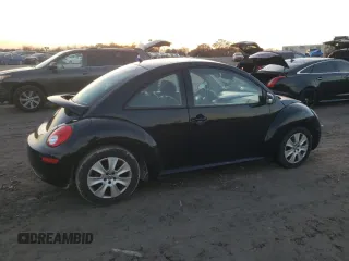 2009 Volkswagen New Beetle Coupe S with VIN 3VWPW31C69M511498, listed as a Copart auction lot 82576534 with 200,530 mi miles and Salvage Title. Bid and sale history available at carsss.com. Image 3.