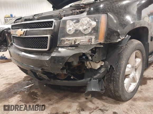 2007 Chevrolet Avalanche LTZ with VIN 3GNFK12327G236731, listed as a IAAI auction lot 41707271 with 243,088 mi miles. Bid and sale history available at carsss.com. Image 6.