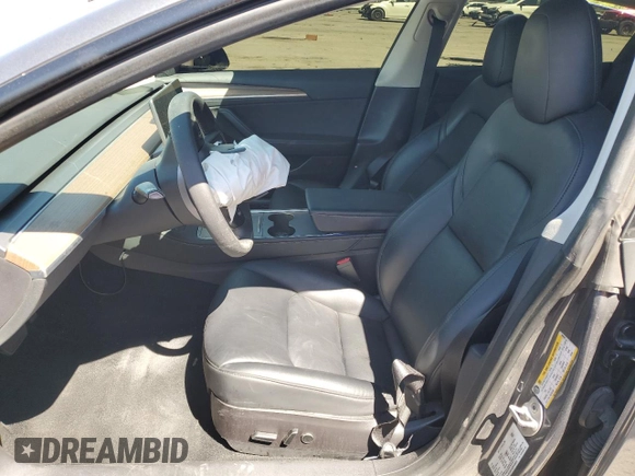 2023 Tesla Model 3 z VIN 5YJ3E1EAXPF409835, wystawiony jako Copart lot #56205335 z przebiegiem Nie podano mil oraz Szkoda całkowita • Salvage title. Historia ofert i sprzedaży dostępna na DreamBid. Obrazek 7.