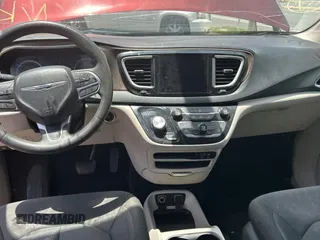 2017 Chrysler Pacifica Touring with VIN 2C4RC1DG1HR509799, listed as a Copart auction lot 60269185 with 165,931 mi miles and Clean title. Bid and sale history available at DreamBid. Image 9.