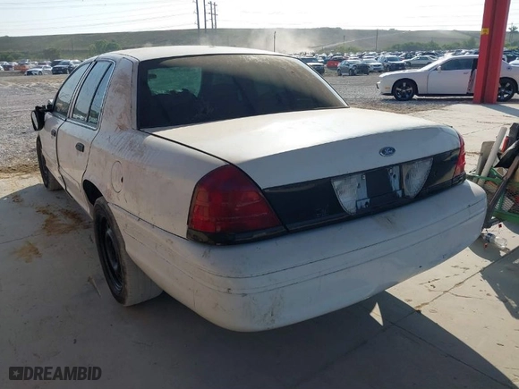 2006 Ford Police Interceptor with VIN 2FAFP71W66X154312, listed as a IAAI auction lot 41305698 with 161,275 mi miles. Bid and sale history available at carsss.com. Image 3.