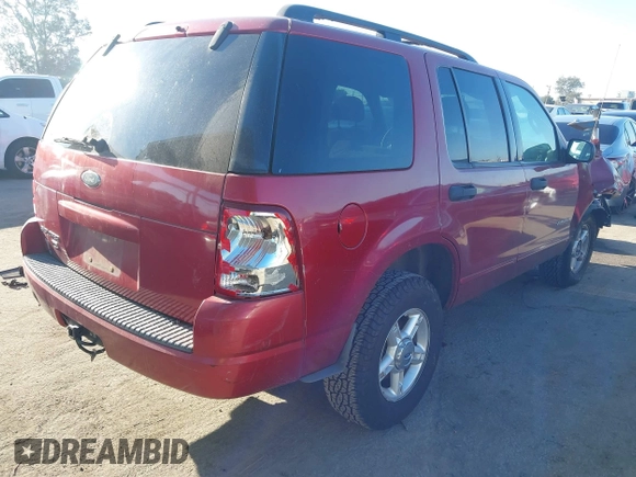 2004 Ford Explorer XLT z VIN 1FMZU63K04ZA32455, wystawiony jako IAAI lot #42147649 z przebiegiem 140 828 mil mil oraz . Historia ofert i sprzedaży dostępna na DreamBid. Obrazek 4.