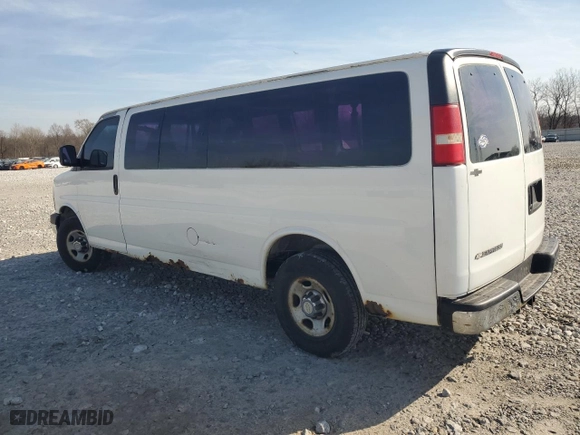 2007 Chevrolet Express Passenger with VIN 1GAHG39UX71122058, listed as a Copart auction lot 49038775 with 190,918 mi miles and Salvage Title. Bid and sale history available at carsss.com. Image 2.