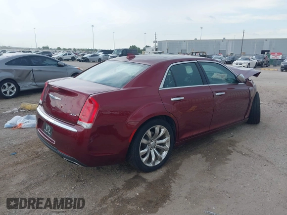 2020 Chrysler 300 Limited with VIN 2C3CCAEG2LH127949, listed as a IAAI auction lot 40041870 with 41,658 mi miles. Bid and sale history available at carsss.com. Image 4.