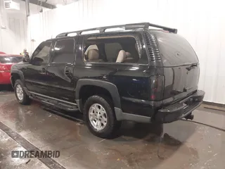 2003 Chevrolet Suburban Z71 with VIN 3GNFK16Z33G275630, listed as a IAAI auction lot 41937310 with 224,207 mi miles. Bid and sale history available at carsss.com. Image 3.