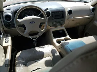 2004 Ford Expedition Eddie Bauer with VIN 1FMPU17L84LA29206, listed as a Copart auction lot 49914085 with 263,522 mi miles and Salvage Title. Bid and sale history available at carsss.com. Image 8.