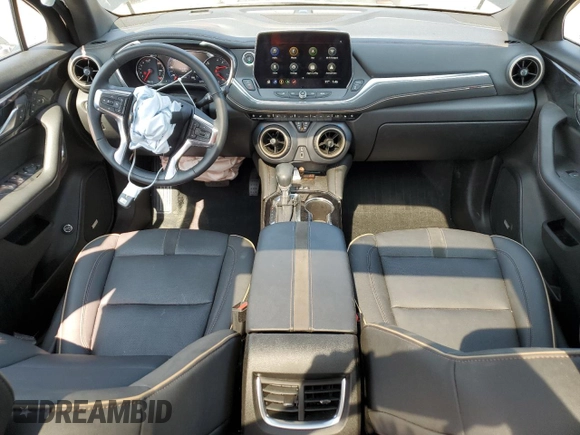 2024 Chevrolet Blazer Premier z VIN 3GNKBLR44RS164147, wystawiony jako Copart lot #71015534 z przebiegiem 15 779 mil mil oraz Szkoda całkowita • Salvage title. Historia ofert i sprzedaży dostępna na DreamBid. Obrazek 8.