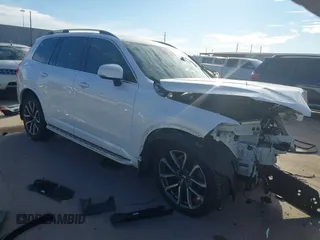 2016 Volvo XC90 T6 Momentum with VIN YV4A22PK5G1091110, listed as a IAAI auction lot 41343705 with 78,655 mi miles. Bid and sale history available at carsss.com. Image 1.