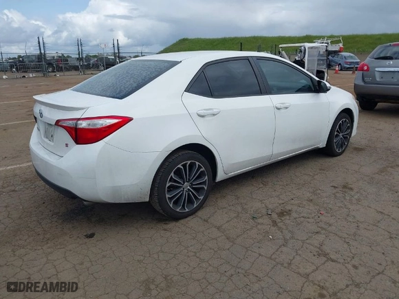 2016 Toyota Corolla L with VIN 5YFBURHE8GP464848, listed as a IAAI auction lot 41914720 with 181,214 mi miles. Bid and sale history available at carsss.com. Image 4.