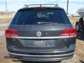 2018 Volkswagen Atlas SE with VIN 1V2FR2CA9JC537903, listed as a IAAI auction lot 41386874 with 118,764 mi miles and . Bid and sale history available at DreamBid. Image 17.