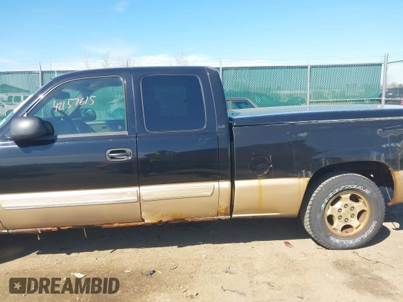 2003 Chevrolet Silverado 1500 with VIN 2GCEC19T931335895, listed as a IAAI auction lot 42157615 with 230,309 mi miles and . Bid and sale history available at DreamBid. Image 6.