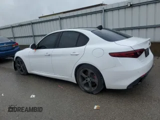 2018 Alfa Romeo Giulia z VIN ZARFAEBN6J7594072, wystawiony jako Copart lot #58408755 z przebiegiem 98 279 mil mil oraz Tytuł czysty. Historia ofert i sprzedaży dostępna na DreamBid. Obrazek 2.