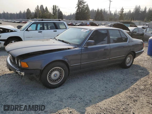 1994 BMW 7 Series z VIN WBAGD4329RDE68127, wystawiony jako Copart lot #70697044 z przebiegiem 179 943 mil mil oraz Czysty tytuł • Clean title. Historia ofert i sprzedaży dostępna na DreamBid. Obrazek 1.