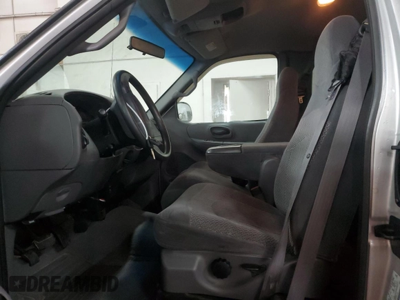 2000 Ford F-150 XL with VIN 1FTRX18L5YNA41830, listed as a Copart auction lot 46252465 with 193,937 mi miles and Clean title. Bid and sale history available at DreamBid. Image 7.
