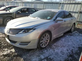 2015 Lincoln MKZ Hybrid with VIN 3LN6L2LU9FR624279, listed as a Copart auction lot 42497615 with 113,050 mi miles and Salvage Title. Bid and sale history available at carsss.com. Image 1.