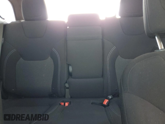 2019 Jeep Cherokee Latitude with VIN 1C4PJLCB5KD267124, listed as a Copart auction lot 48891575 with 75,400 mi miles and Salvage Title. Bid and sale history available at carsss.com. Image 10.